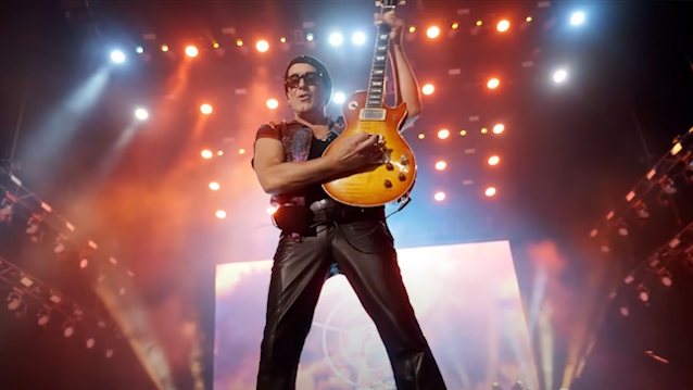 VIVIAN CAMPBELL On Working With RONNIE JAMES DIO 'I Could Tell He Was Very Proud Of Me'
